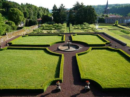 Gardens Of The Dauphin Castle