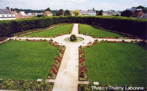 Le Jardin Bossuet 