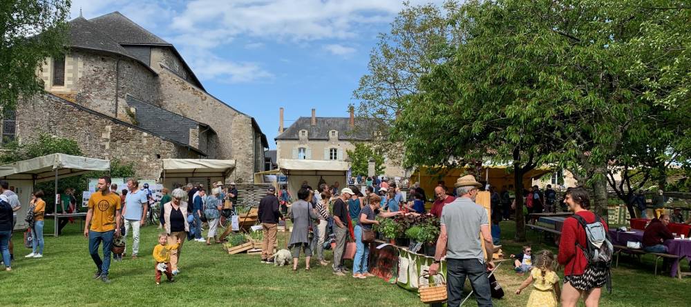 Bourse aux plantes jardin de l'abbatiale samedi 3 mai 10h à 17h30 - Saint Philbert de grand lieu 