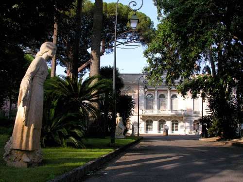 Jardín del Palacio Carnolès