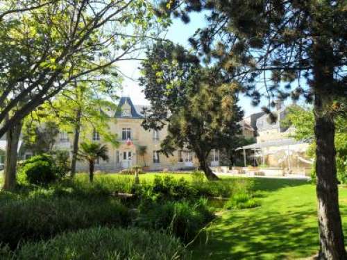 Parc de l'Hôtel de ville de Luc sur Mer