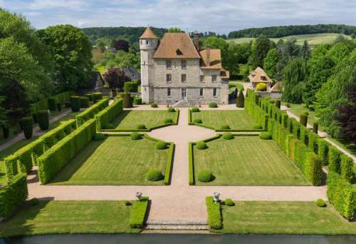 Park and Gardens Of Vascoeuil Castle