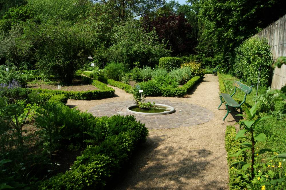 jardin botanique tours restaurant