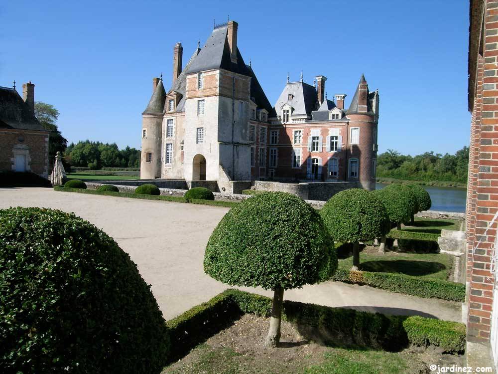 Route de la Rose du Loiret en fête, Parc et Jardin Potager du Château de la Bussière, La Bussière (45)