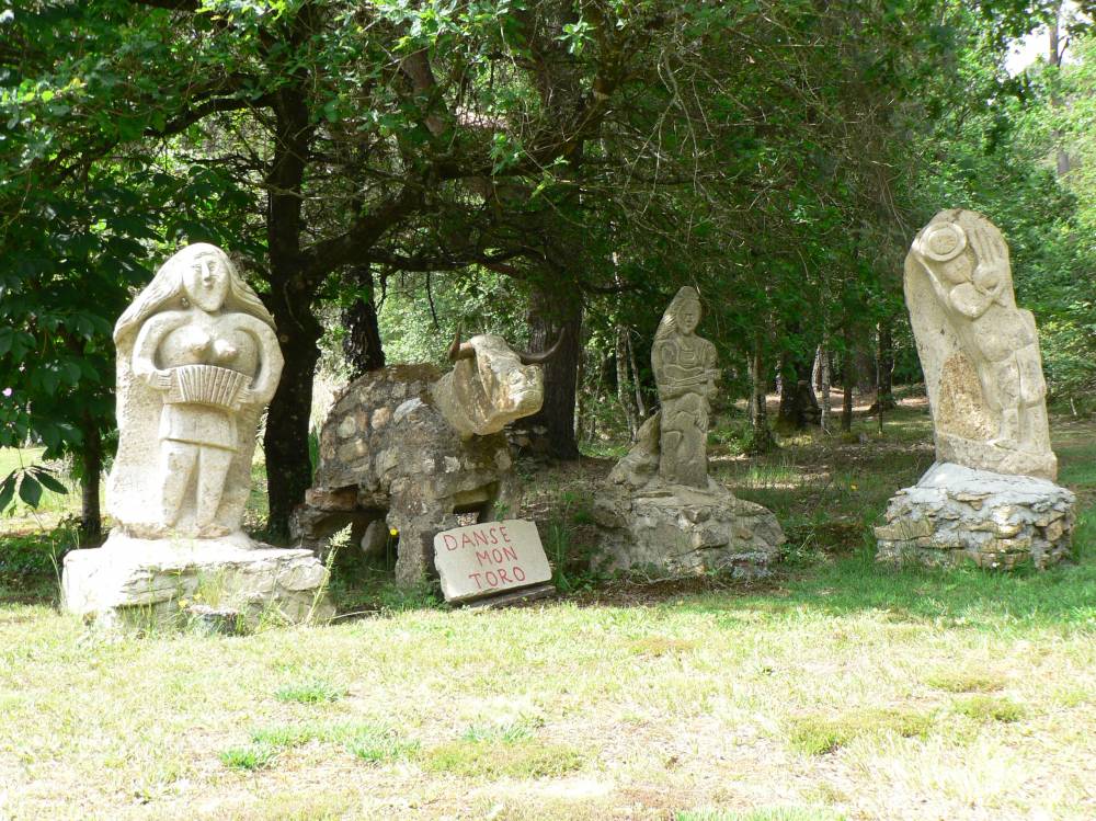 Parc de Sculptures et Arboretum de La Mare au Poivre photo 0