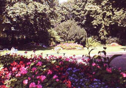 Jardin Vauban et jardin d'arboriculture fruitière