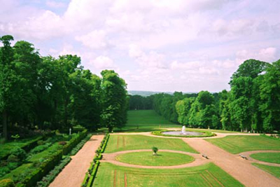 Historische und Botanische Gärten des Schlosses von Thoiry photo 1