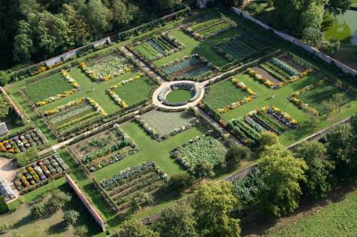 Castillo de Saint Jean de Beauregard, parque y jardines