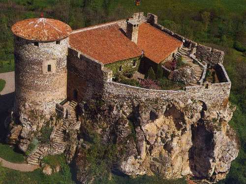 Il Giardino delle Crociate del Castello di Busséol